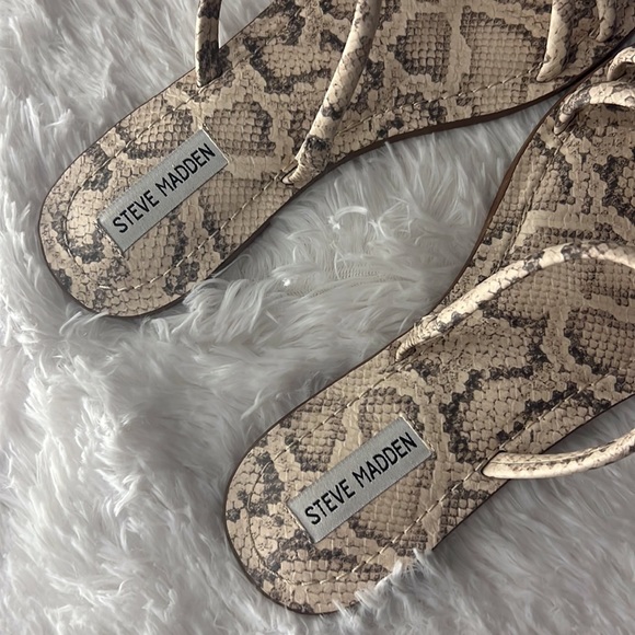 Steve Madden sandals size 10 - Picture 3 of 5